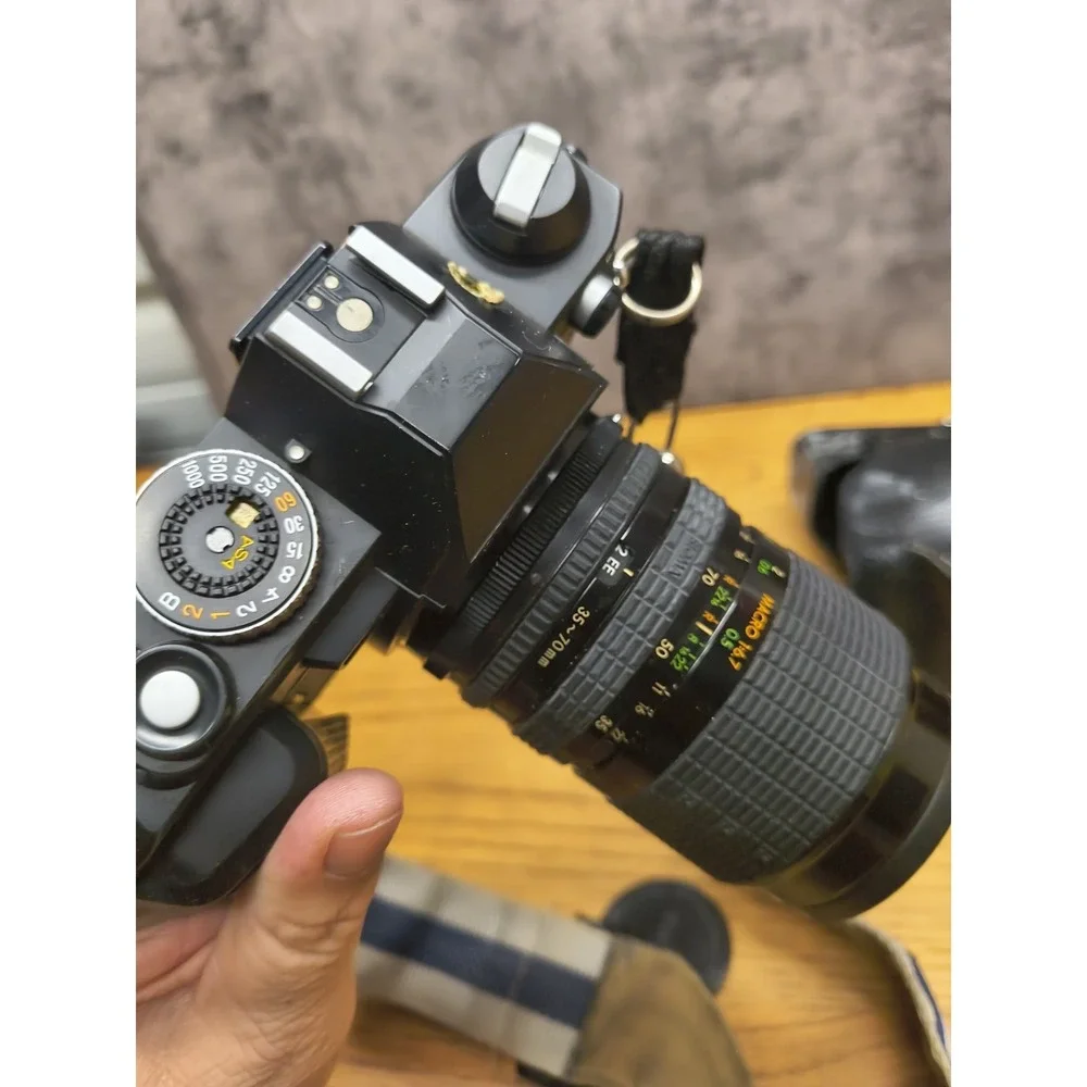 Konica FS-1 FS1 35mm camera with 35-70mm‎ Hexanon from Japan